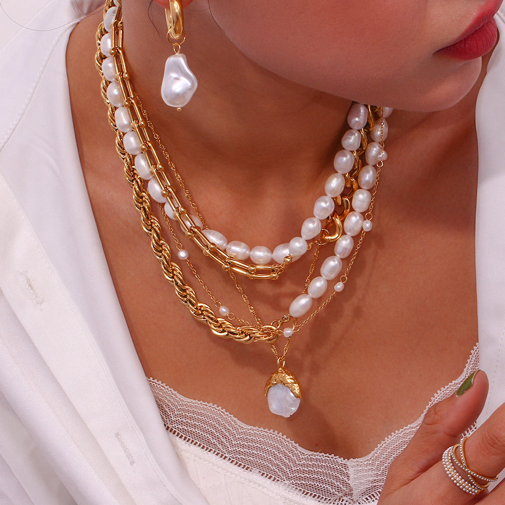 18K Gold Plated Geometric Stainless Steel Necklace with Water Drop Freshwater Pearl Pendant