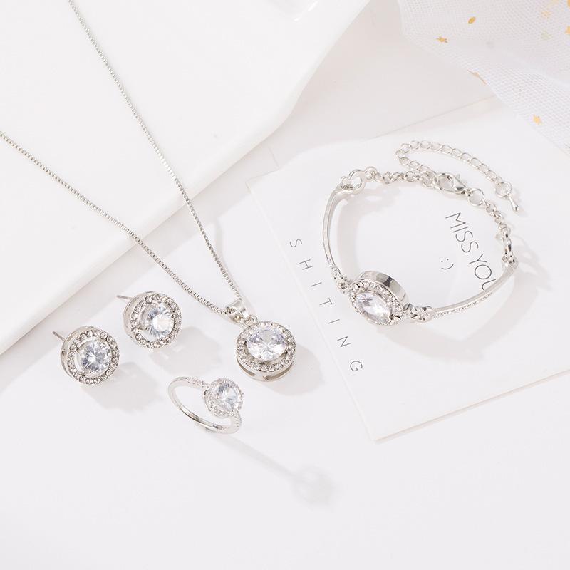 Elegant Minimalist Diamond-Embellished Ladies Bracelet