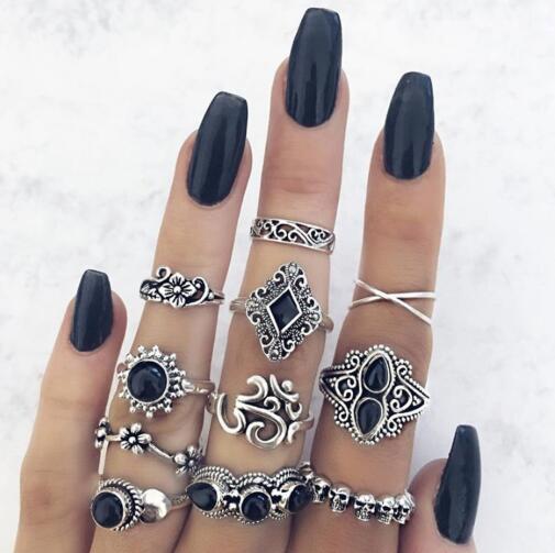 Bohemian Retro Flower Ring Set - 11 Piece Hollow Carved Black Gem Joint Rings
