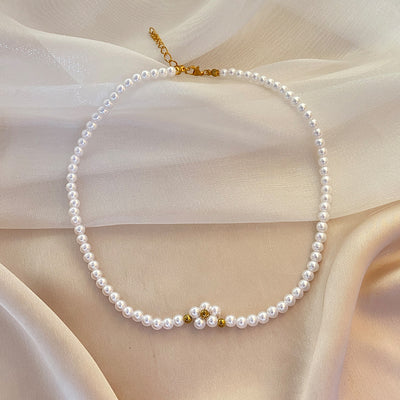 Vintage Pearl Flower Choker Necklace for Women
