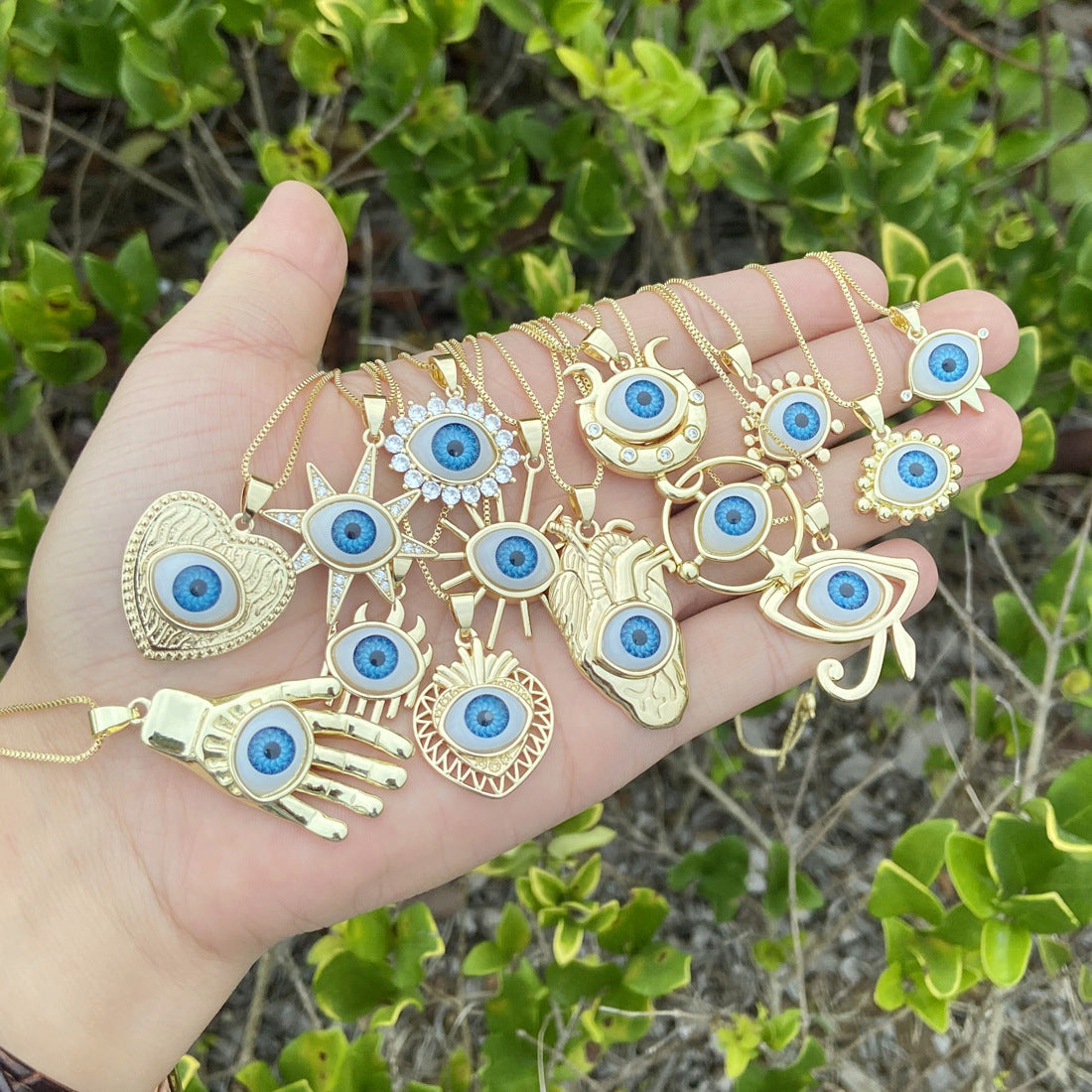 European American Palm Heart Evil Eye Pendant Necklace 18K Jewelry