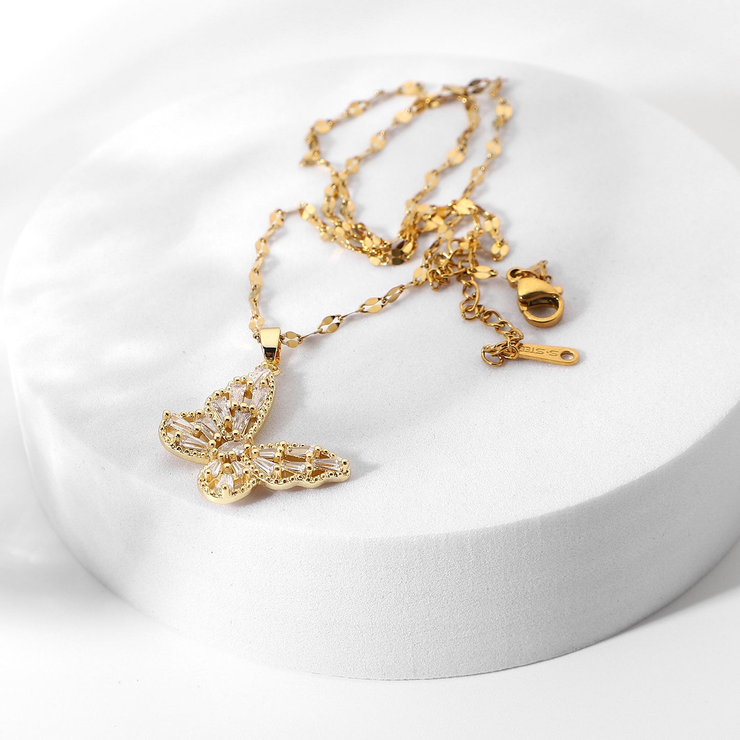 18K Gold Crystal Butterfly Pendant Necklace for Women