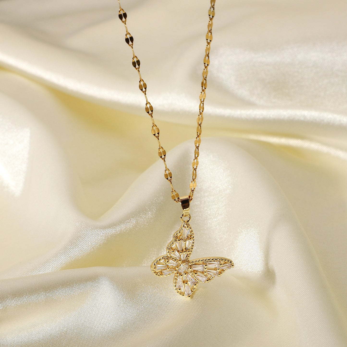 18K Gold Crystal Butterfly Pendant Necklace for Women