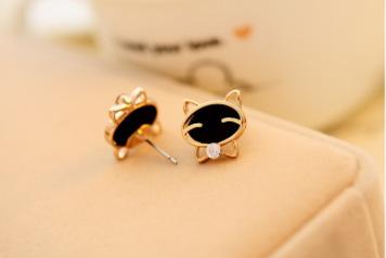 Fashion Black Smiley Cat Rhinestone Stud Earrings