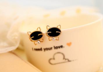 Fashion Black Smiley Cat Rhinestone Stud Earrings