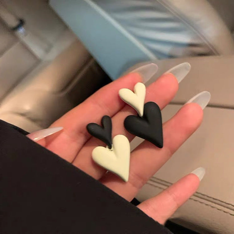 Fashion Asymmetric Heart Geometric Alloy Stud Earrings for Women