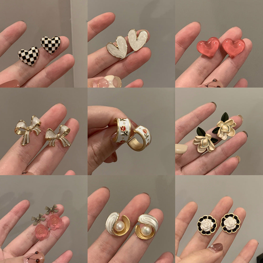 Fashion Asymmetric Heart Geometric Alloy Stud Earrings for Women