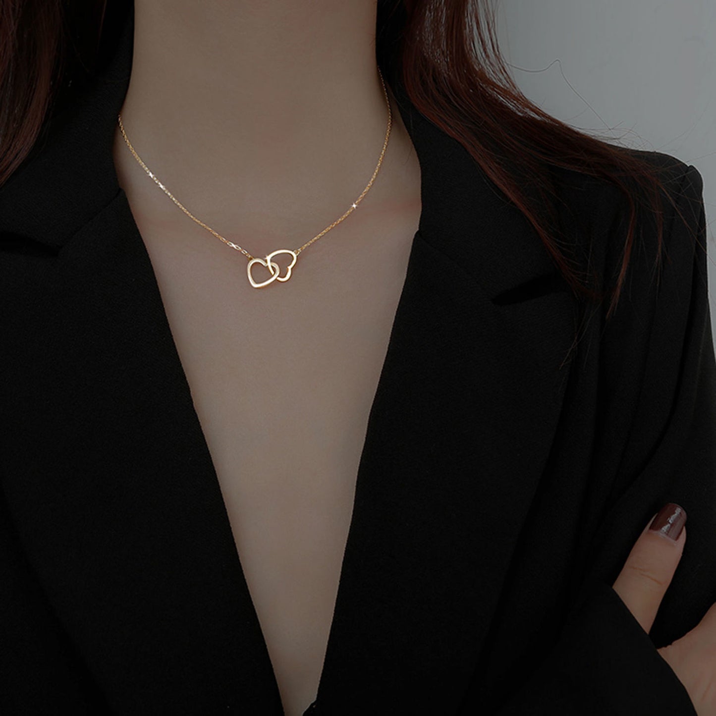 Heart-shaped Double Ring Hollow Titanium Steel Necklace - Minimalist 18k Gold Plated Clavicle Chain