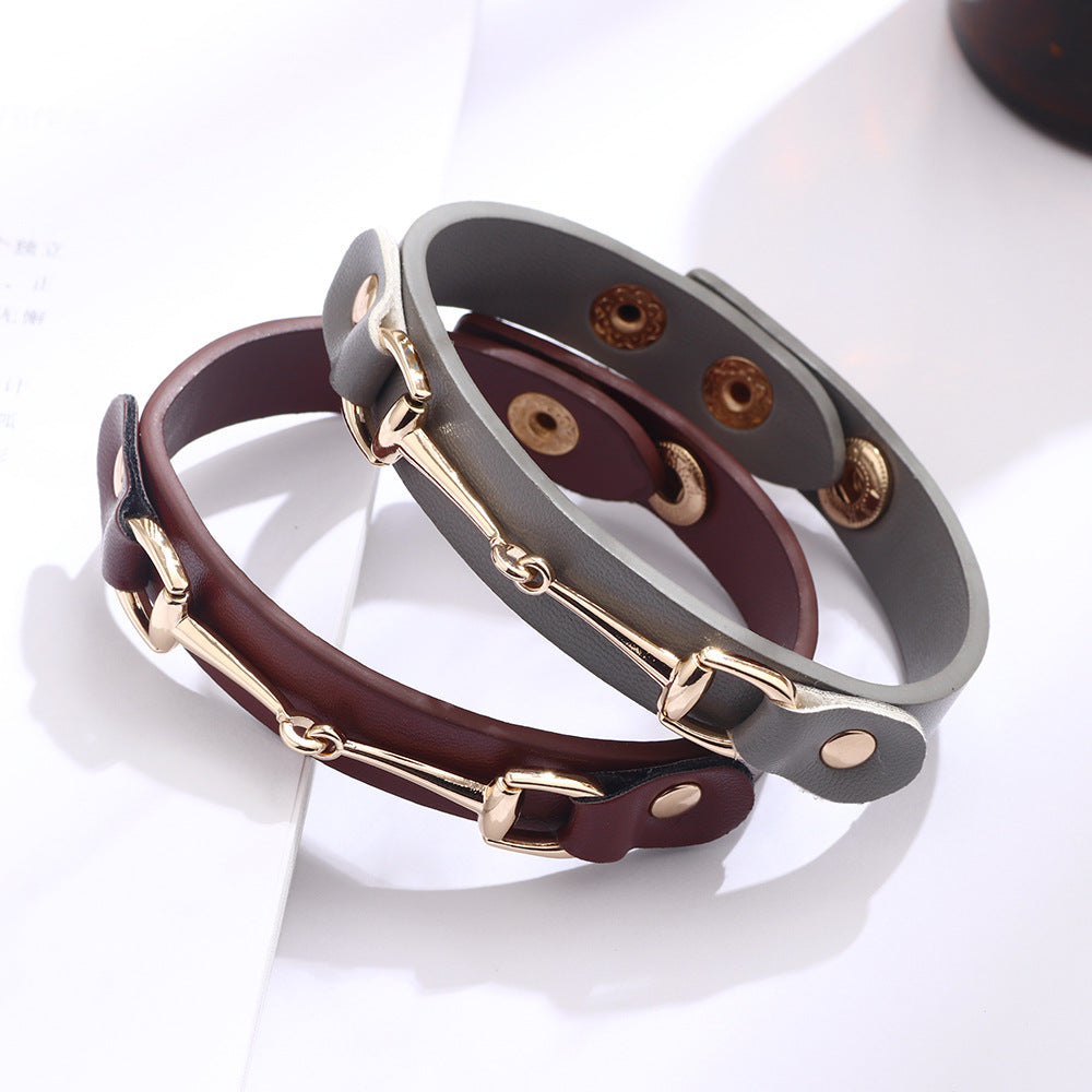Silver Horseshoe Buckle Bracelet and Star Design Couple Rings Set