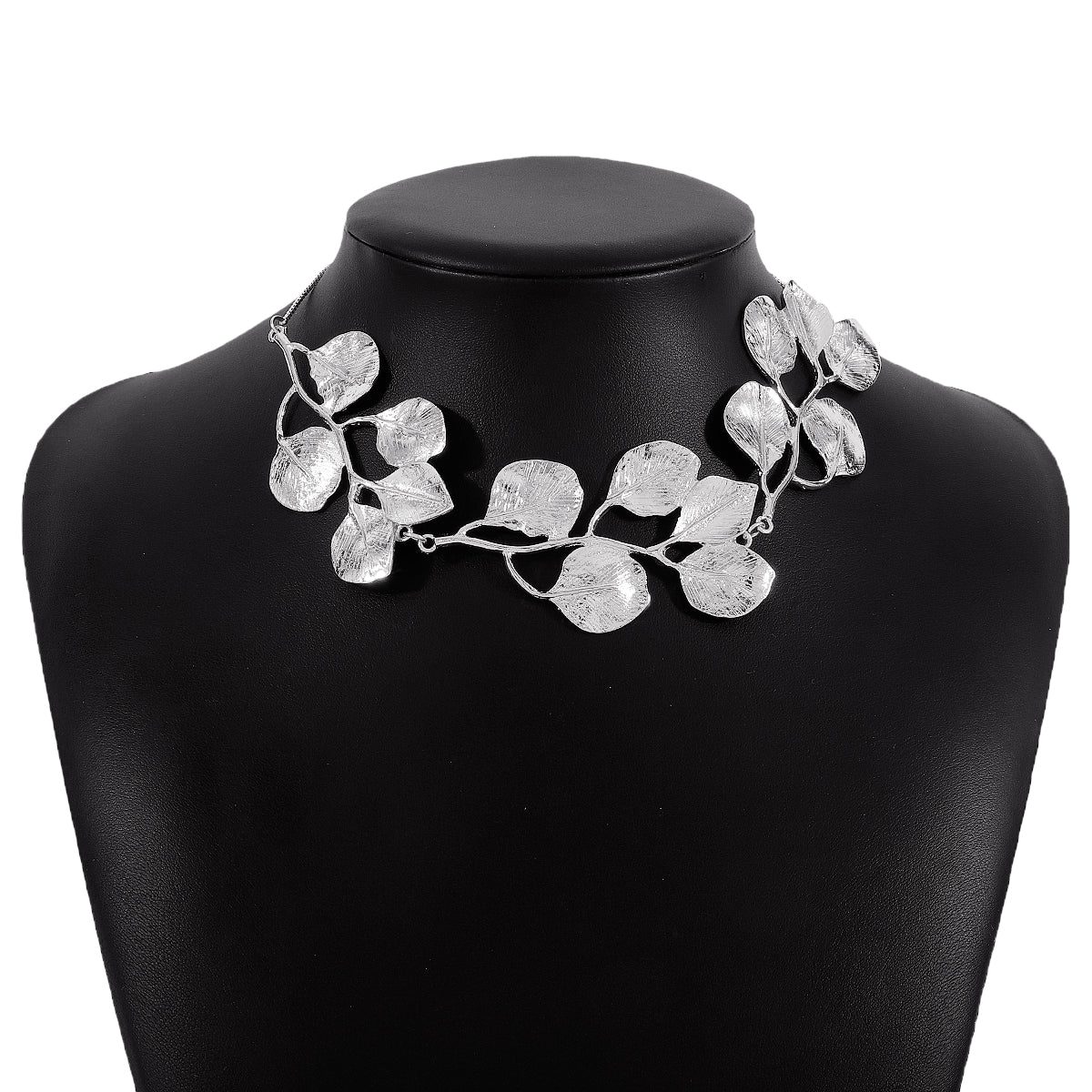 Vintage Floral Leaf Alloy Choker Necklace for Women