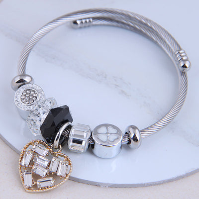 Fashion Metal Love Pendant Bracelet - Minimalist Heart Charm Accessory