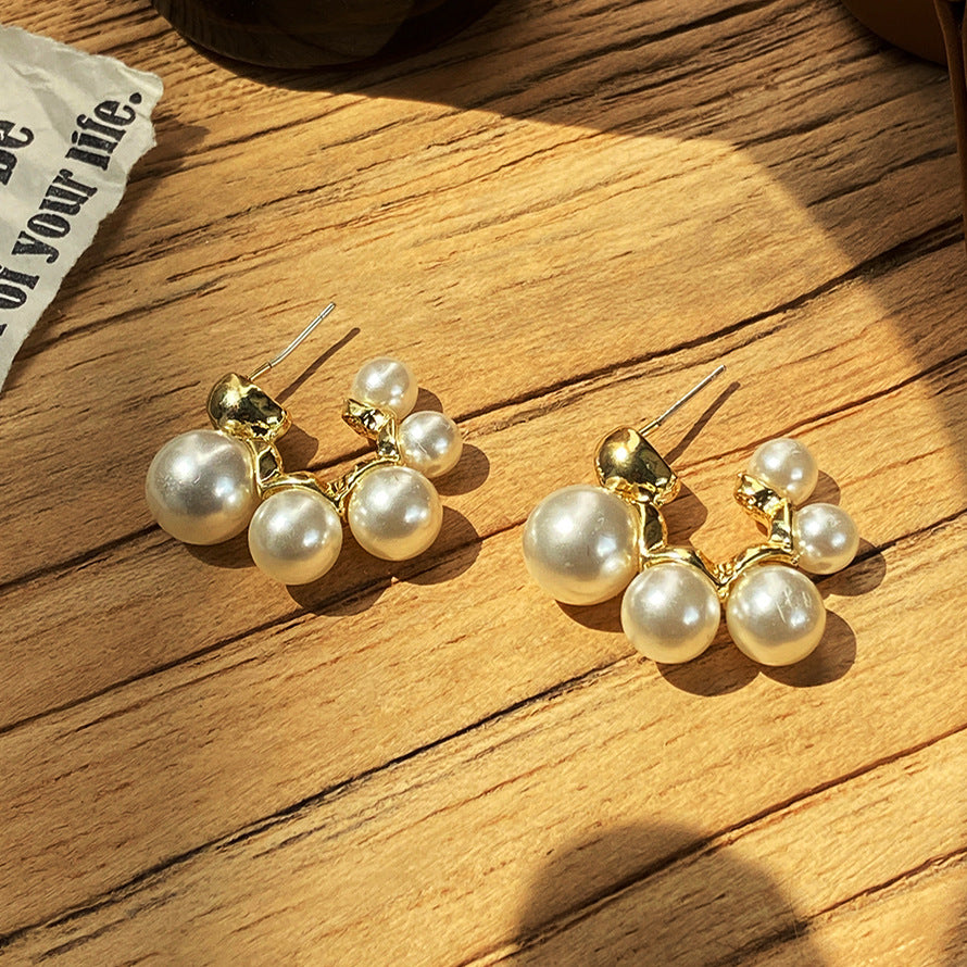 Retro Geometric Pearl Alloy Earrings with 18k Gold Plating