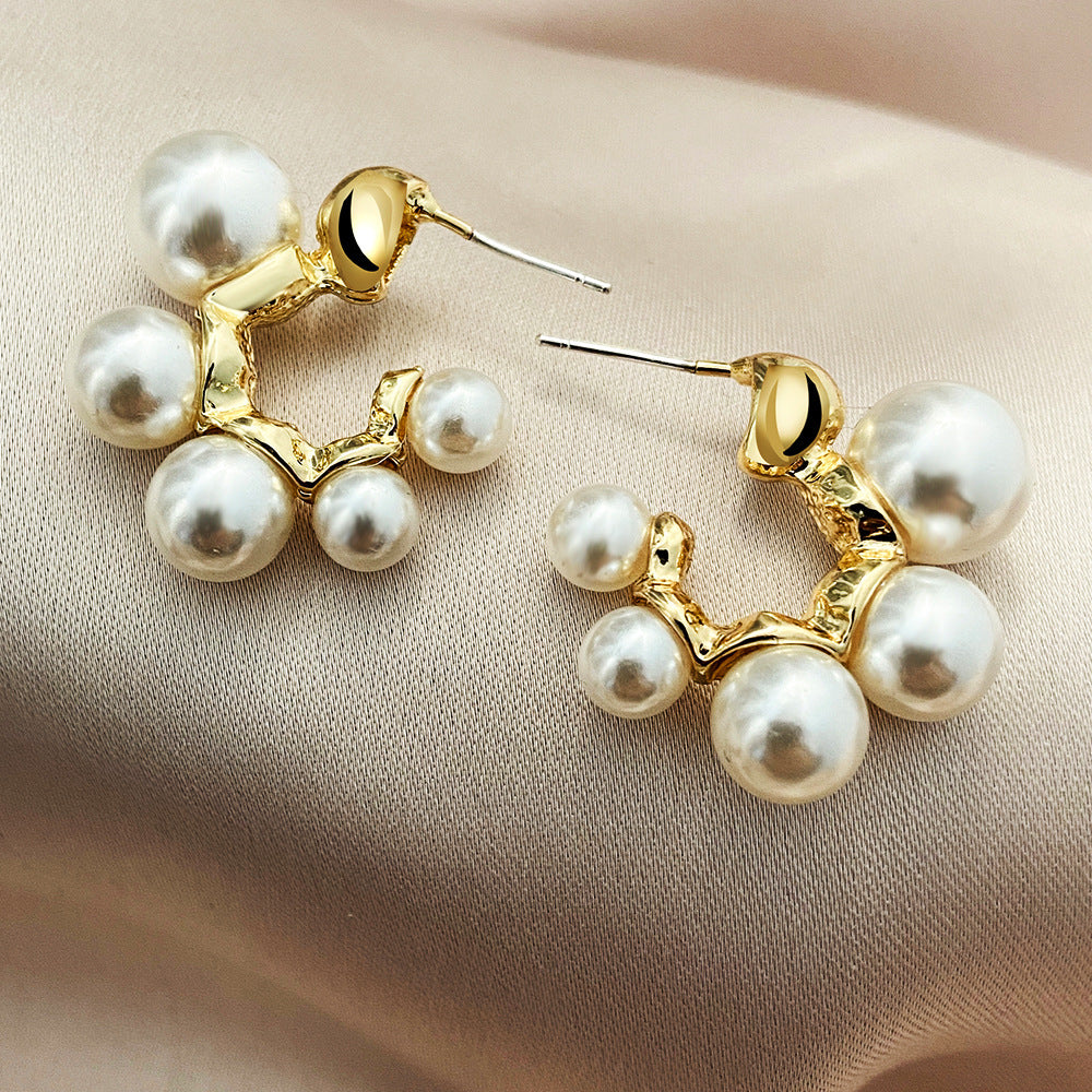 Retro Geometric Pearl Alloy Earrings with 18k Gold Plating