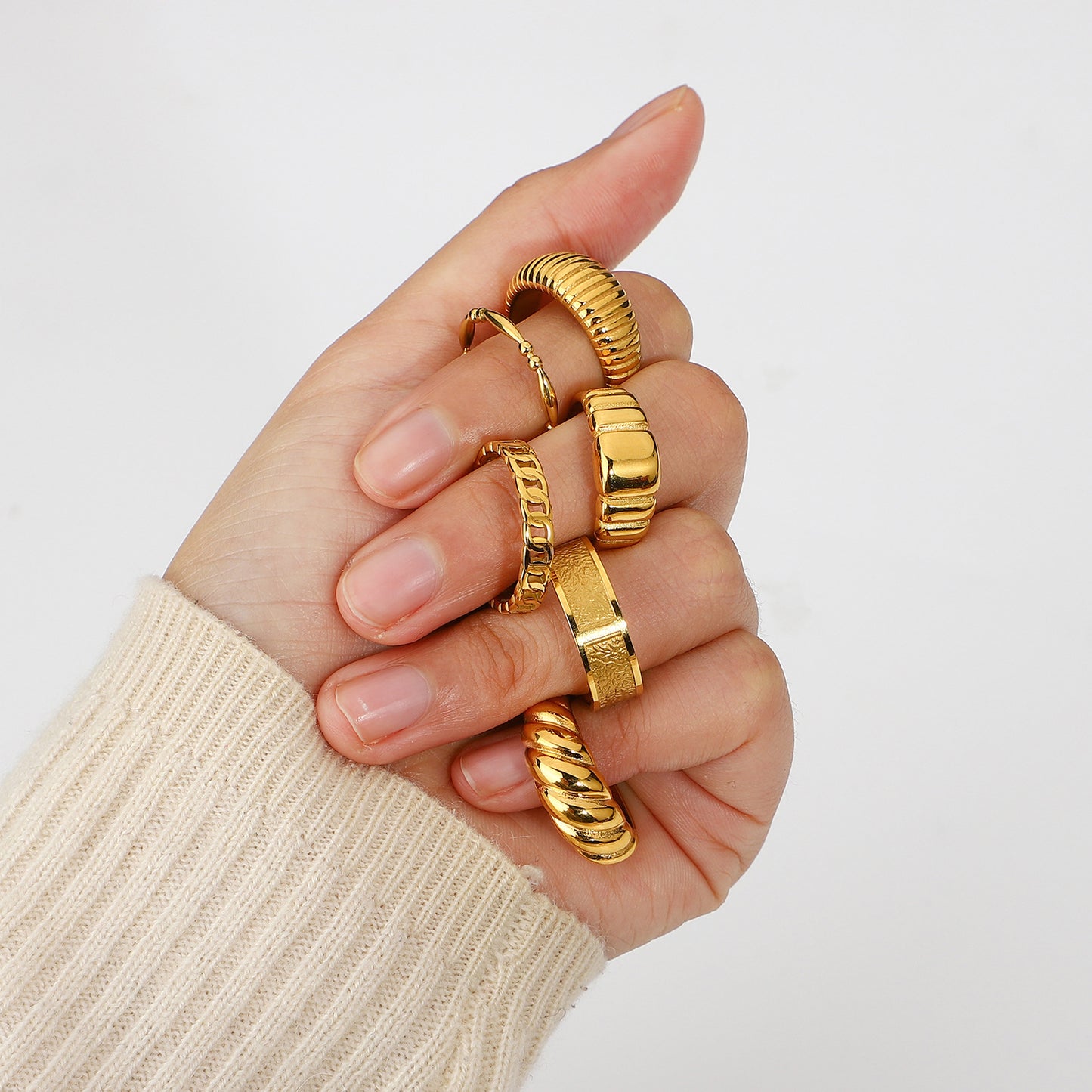 Fashion Gold Plated Hollow Stainless Steel Spiral Ring