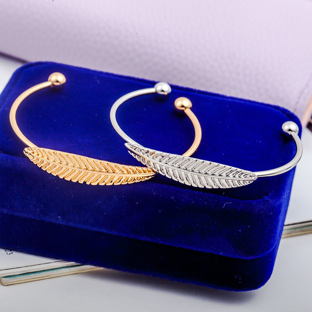 Fashion Leaf Open Cuff Bracelet