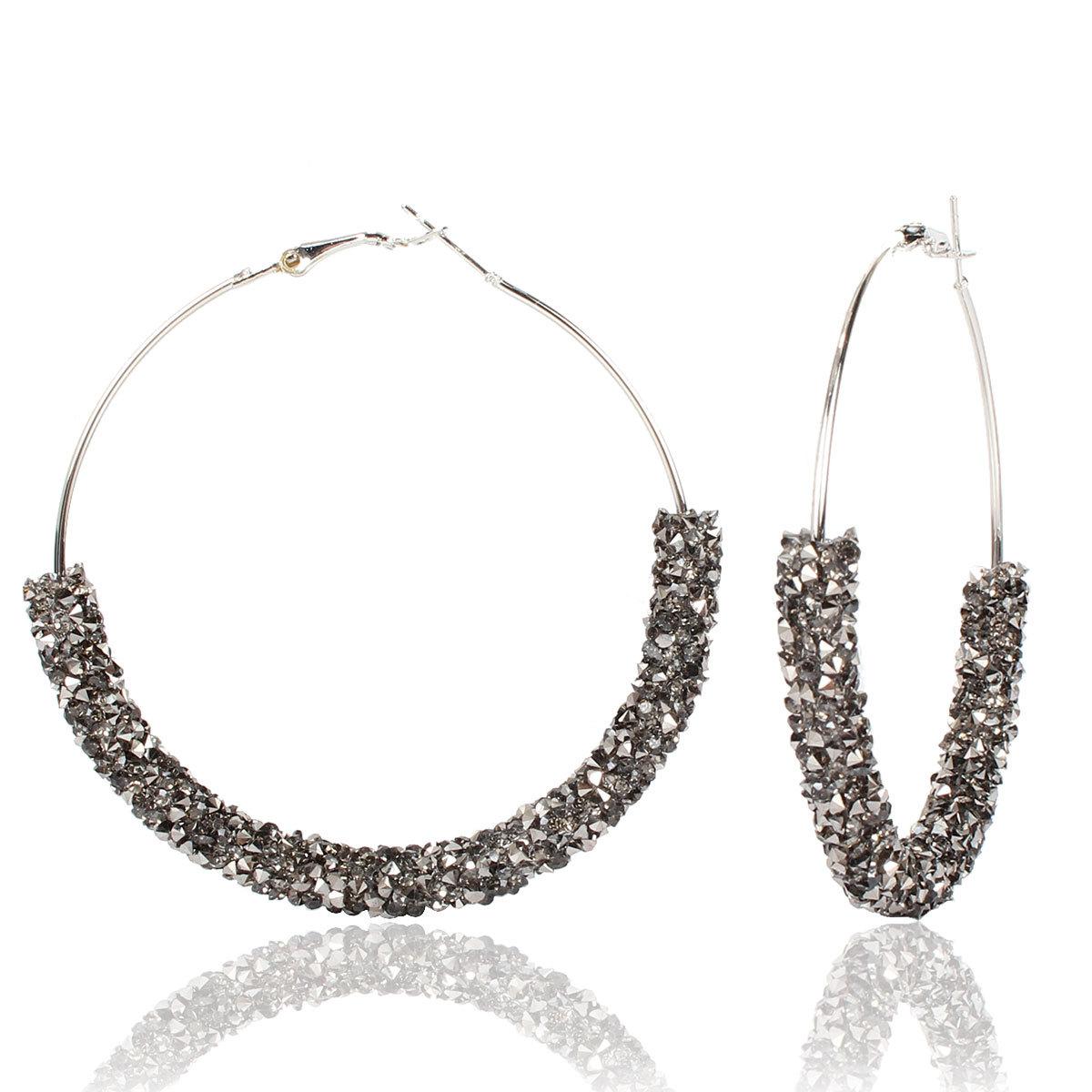 Fashionable Rhinestone Alloy Statement Earrings