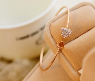 Gold-Plated Double Heart Diamond Bracelet for Women