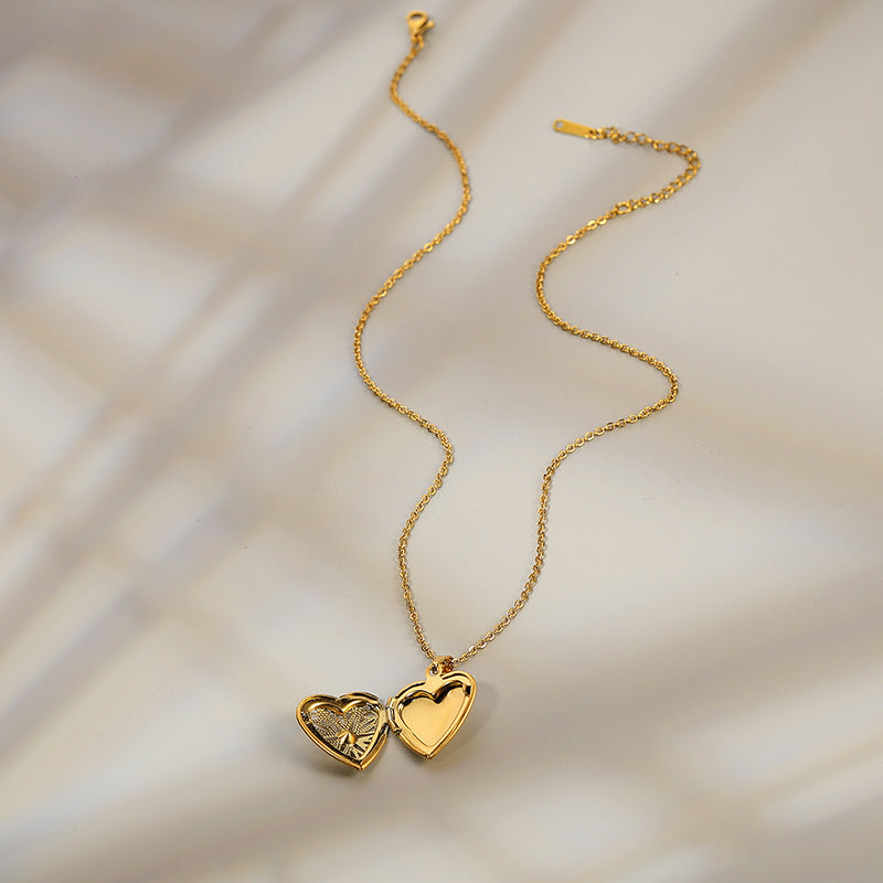 Heart-shaped Crystal Photo Locket Titanium Steel Necklace for Women