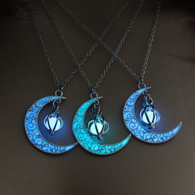 Luminous Moon Pumpkin Pendant Necklace - Halloween Glow Jewelry Accessory