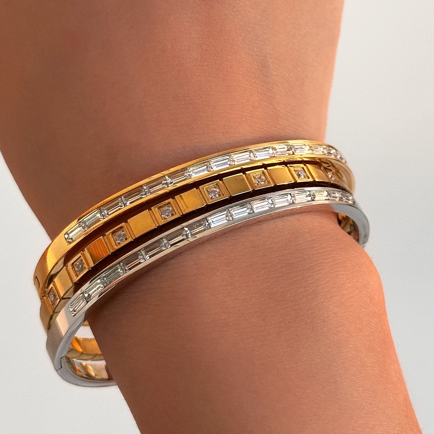 IG Style Geometric Stainless Steel Rhinestone Inlay Eye Charm Bracelet