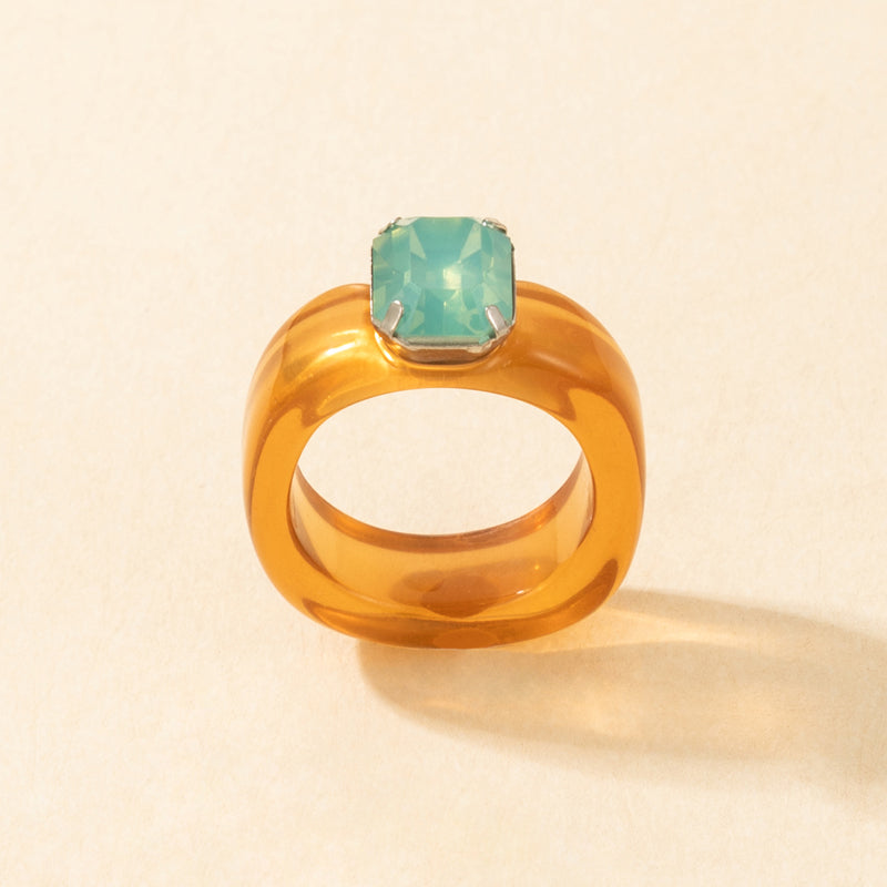 Retro Gemstone Resin Ring Set with Green Painted Beaded Fruit Pearl Rings