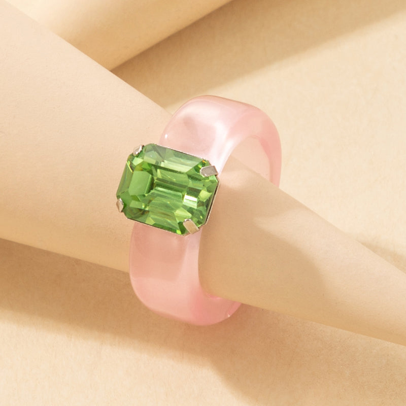 Retro Gemstone Resin Ring Set with Green Painted Beaded Fruit Pearl Rings