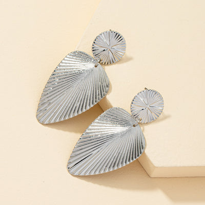 New Metal Leaf Design Earrings 2021 Trendy French Style