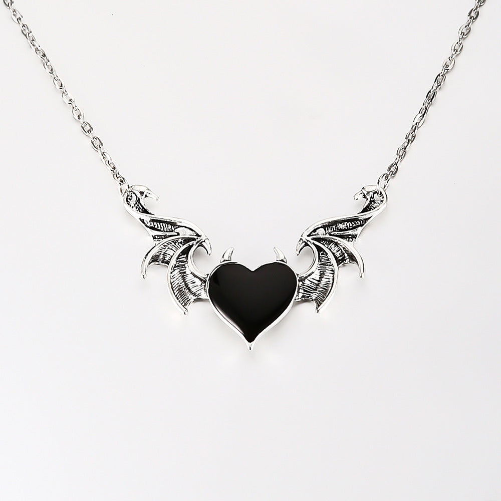 Retro Gothic Demon Wings Heart-shaped Dripping Oil Pendant Necklace
