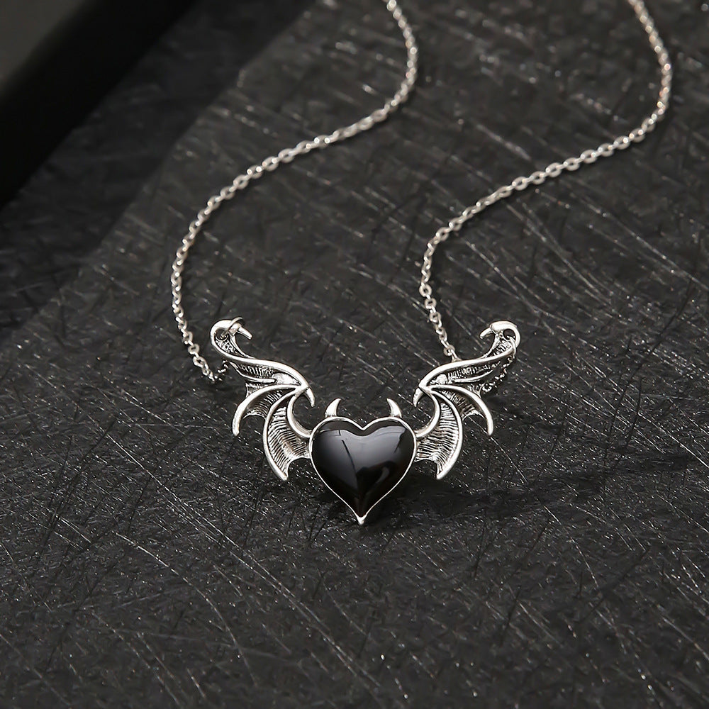 Retro Gothic Demon Wings Heart-shaped Dripping Oil Pendant Necklace