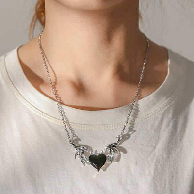 Retro Gothic Demon Wings Heart-shaped Dripping Oil Pendant Necklace