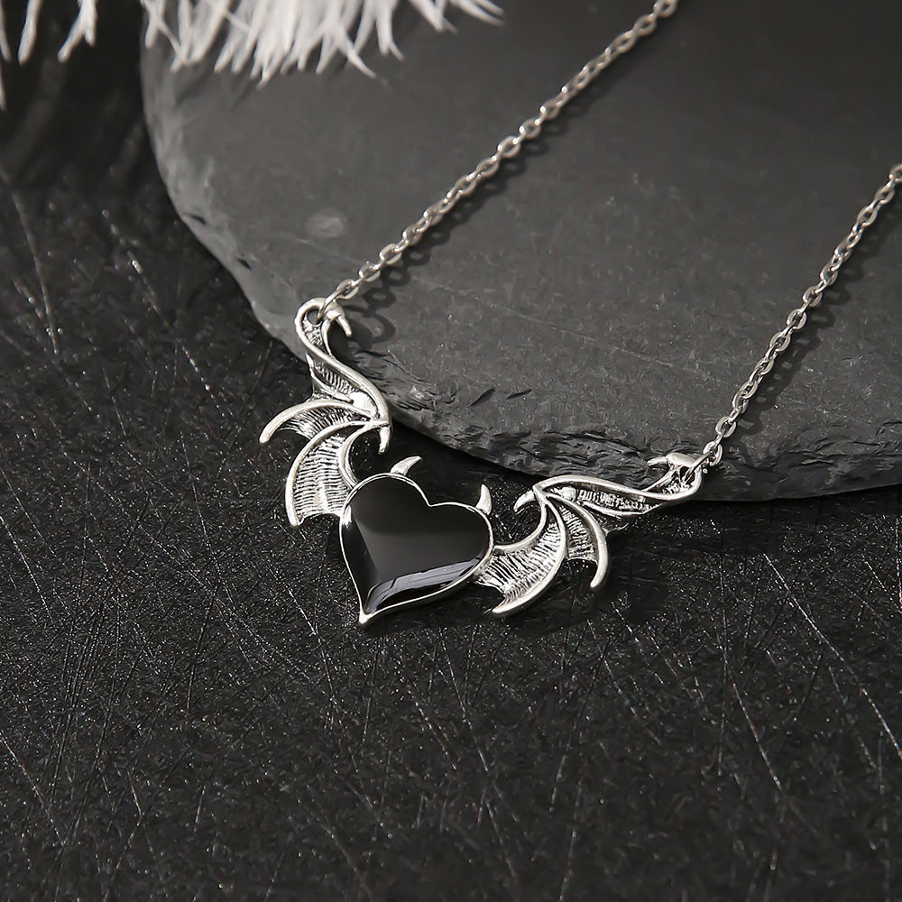 Retro Gothic Demon Wings Heart-shaped Dripping Oil Pendant Necklace