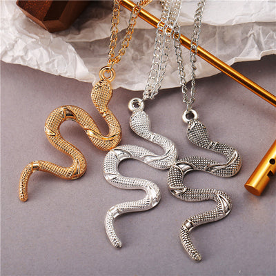 Retro Alloy Snake Pendant Necklace with Rhinestones