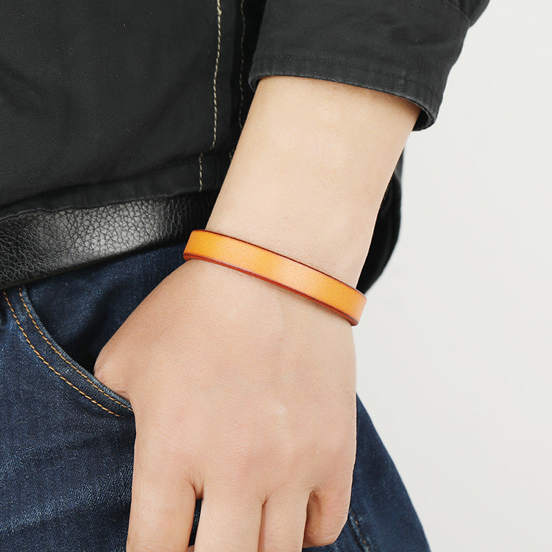Retro Minimalist Leather Bracelet with Custom Engraving