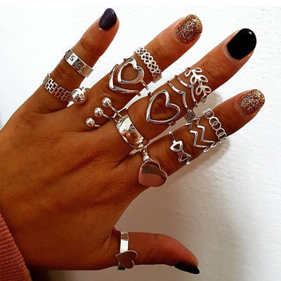 Retro Fashion Heart and Leaf Ring Set - 17 Piece Jewelry Collection