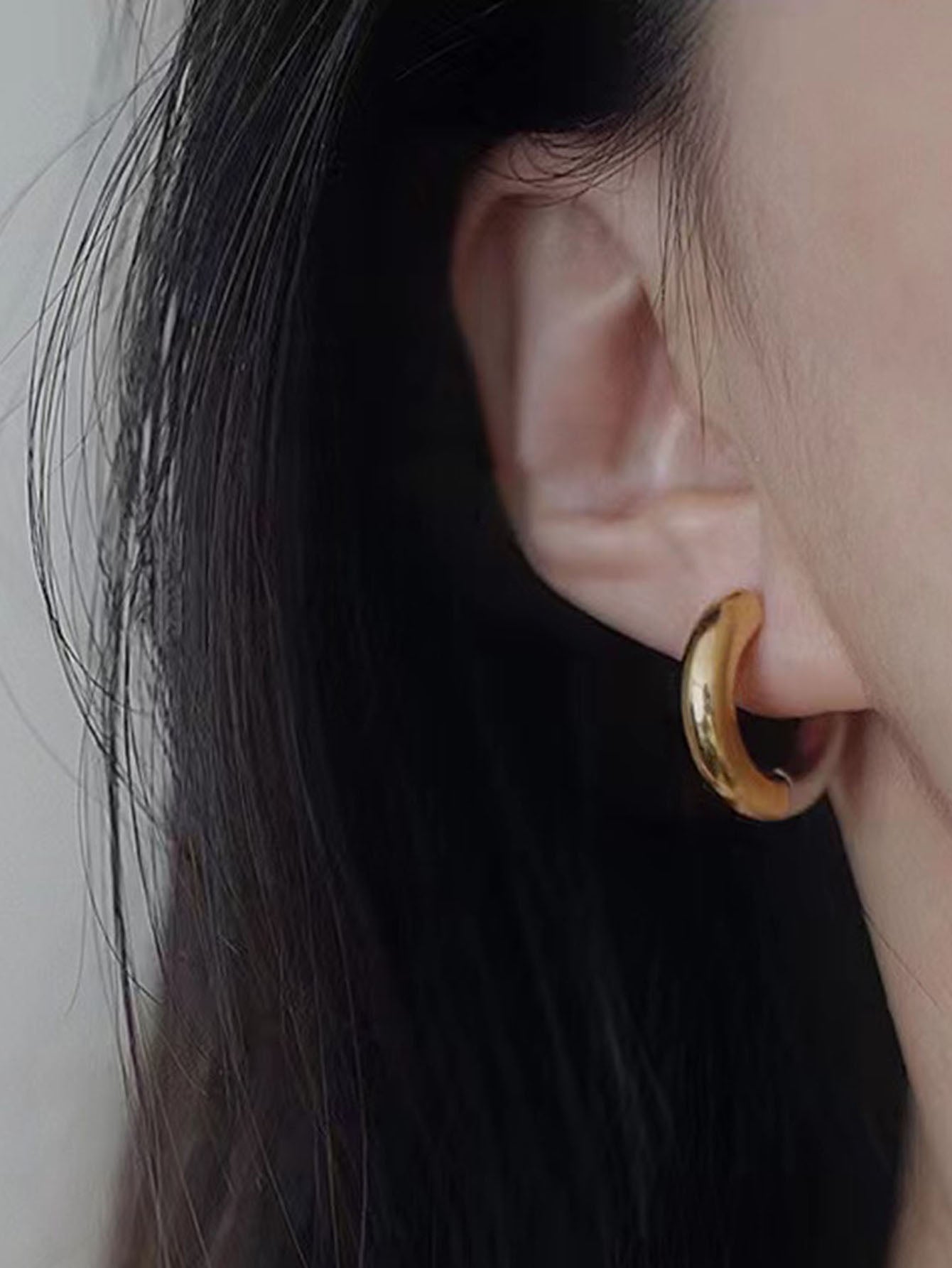 Minimalist 18k Gold-Plated Stainless Steel Hoop Earrings