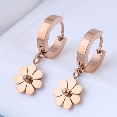 Simple Gold Chrysanthemum Heart Titanium Steel Ear Cuff Earrings