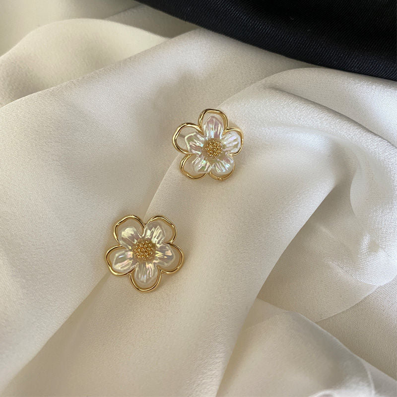 Simple Style Shell Flower Earrings with S925 Silver Needle