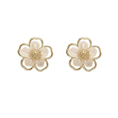 Simple Style Shell Flower Earrings with S925 Silver Needle