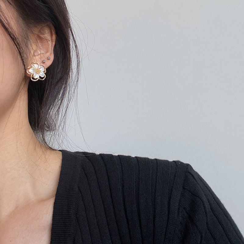 Simple Style Shell Flower Earrings with S925 Silver Needle