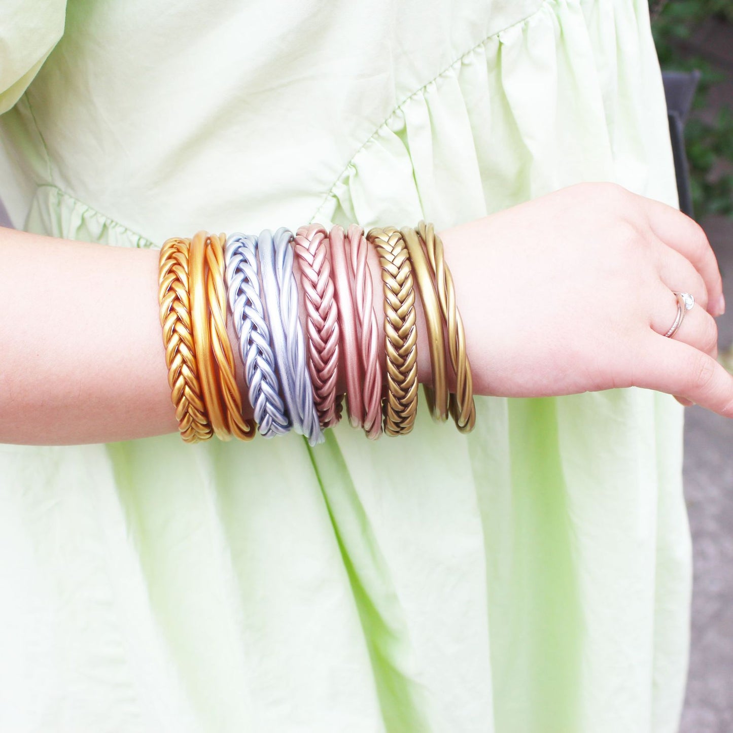 Simple Solid Color Resin Handmade Women's Bangle with Gold Foil Accents