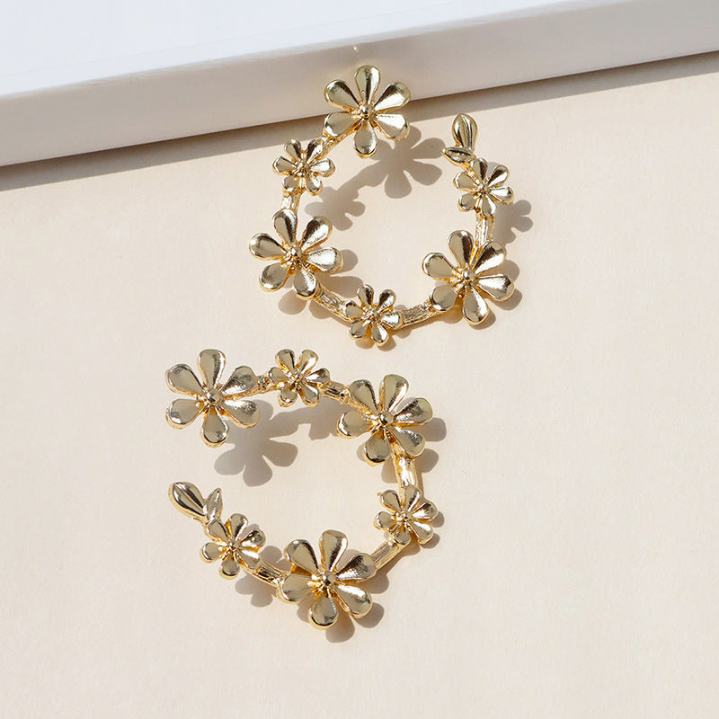 Summer Alloy Flower Earrings - Minimalist Design Floral Jewelry for Women