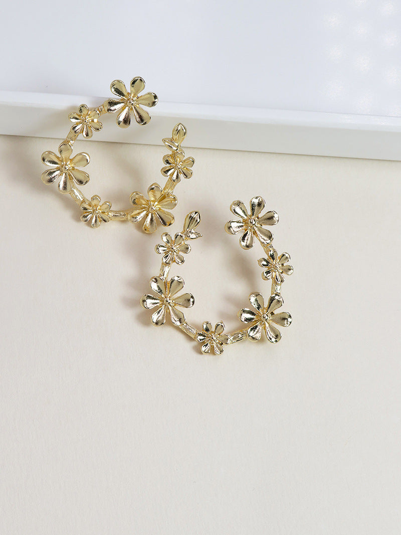 Summer Alloy Flower Earrings - Minimalist Design Floral Jewelry for Women