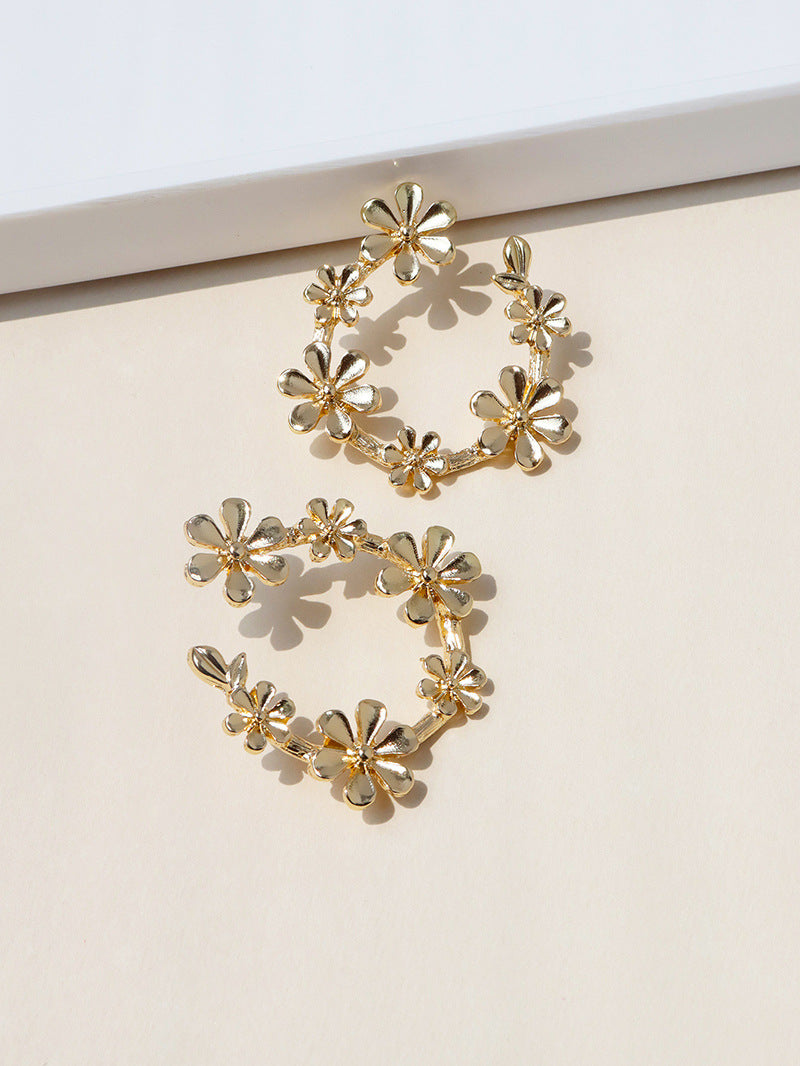 Summer Alloy Flower Earrings - Minimalist Design Floral Jewelry for Women