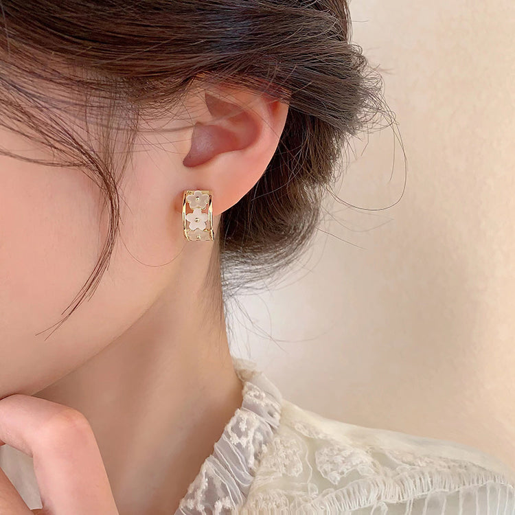 Elegant C-Shape Flower Alloy Women's Earrings