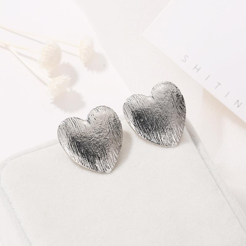 Vintage Matte Alloy Heart Earrings - Retro Statement Fashion Jewelry