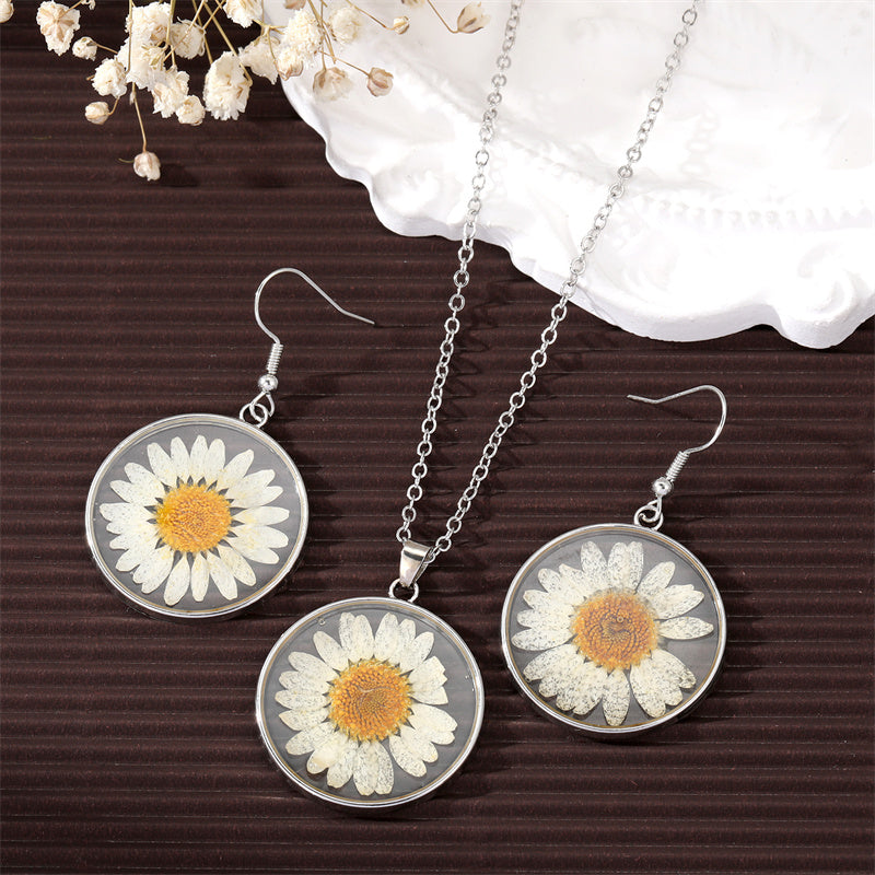 Vintage Chrysanthemum Dried Flower Resin Pendant Earrings and Necklace Set