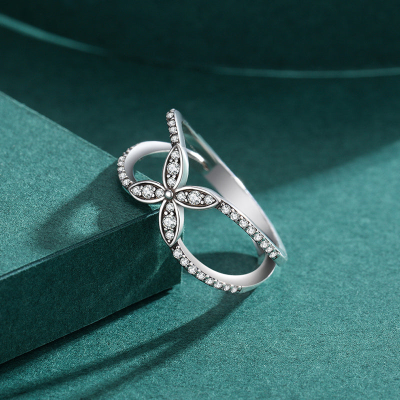 Vintage Leaf Sterling Silver Zircon Flower Ring