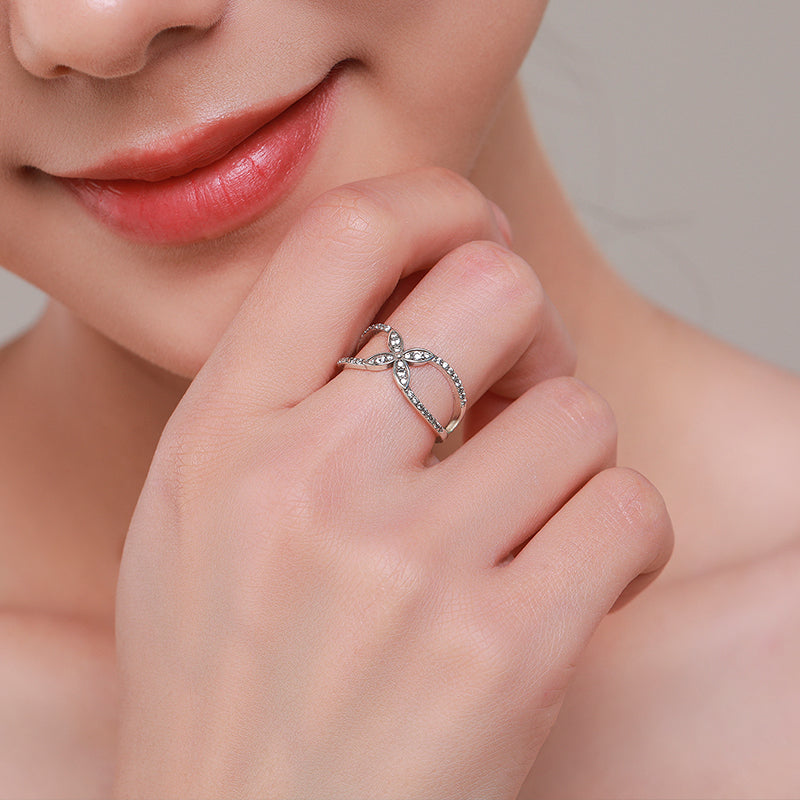 Vintage Leaf Sterling Silver Zircon Flower Ring