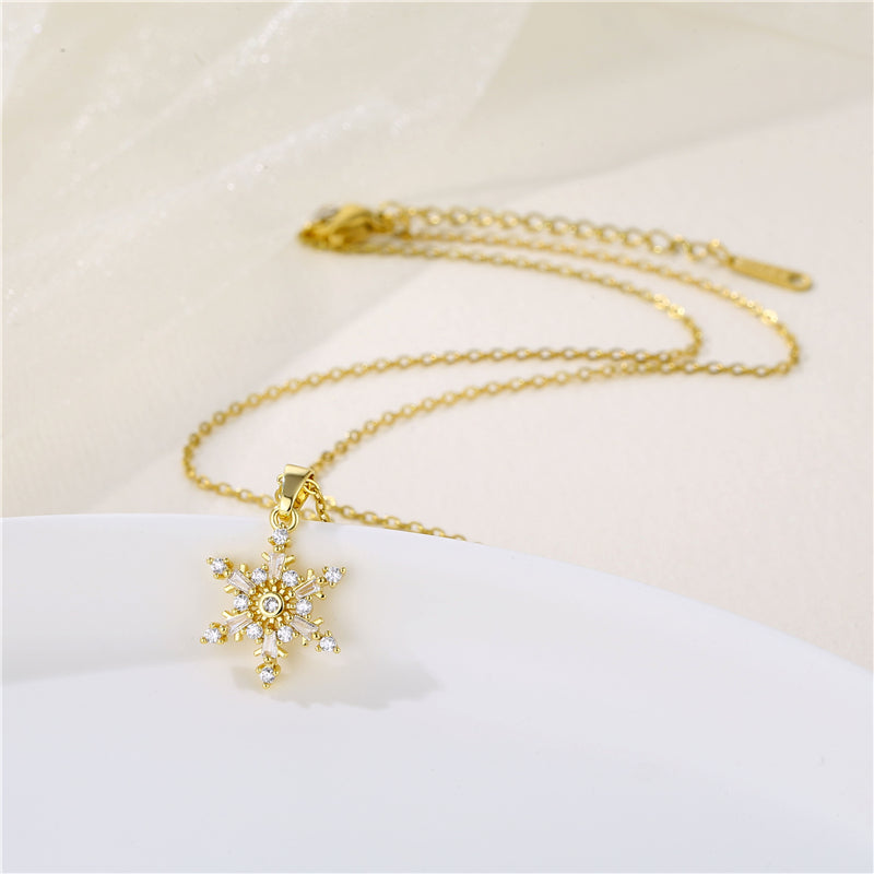 Korean Style Heart Shape Zircon Crystal Pendant Necklace in 18K Gold Plated Stainless Steel