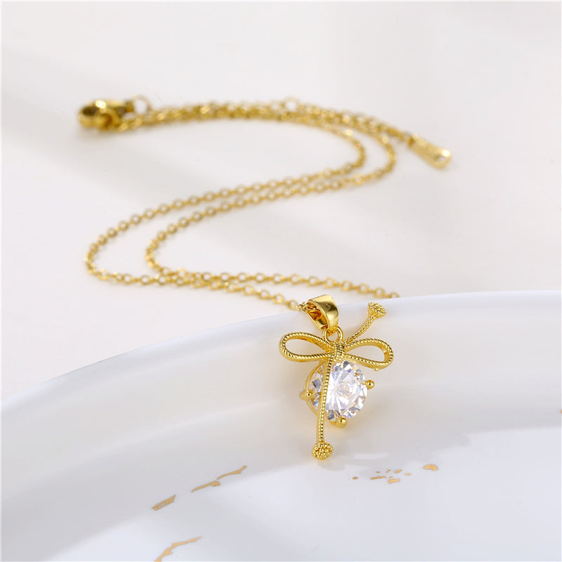 Korean Style Heart Shape Zircon Crystal Pendant Necklace in 18K Gold Plated Stainless Steel